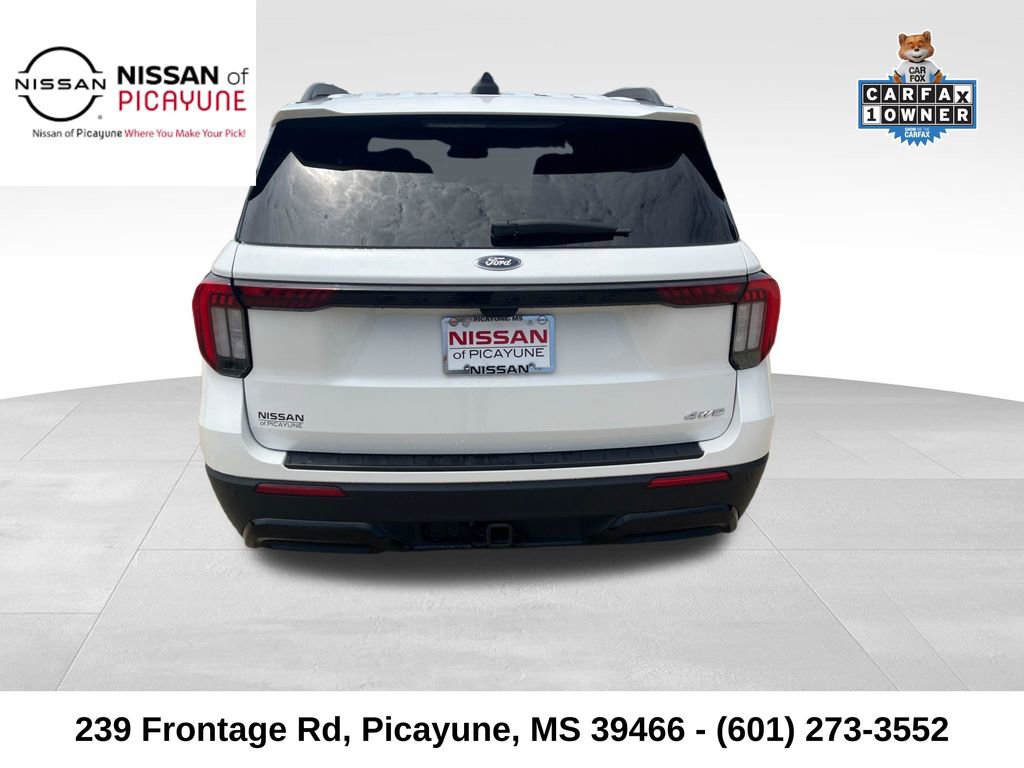 Used 2025 Ford Explorer ST-Line w/ ST-Line Street Pack AWD/4WD image 4