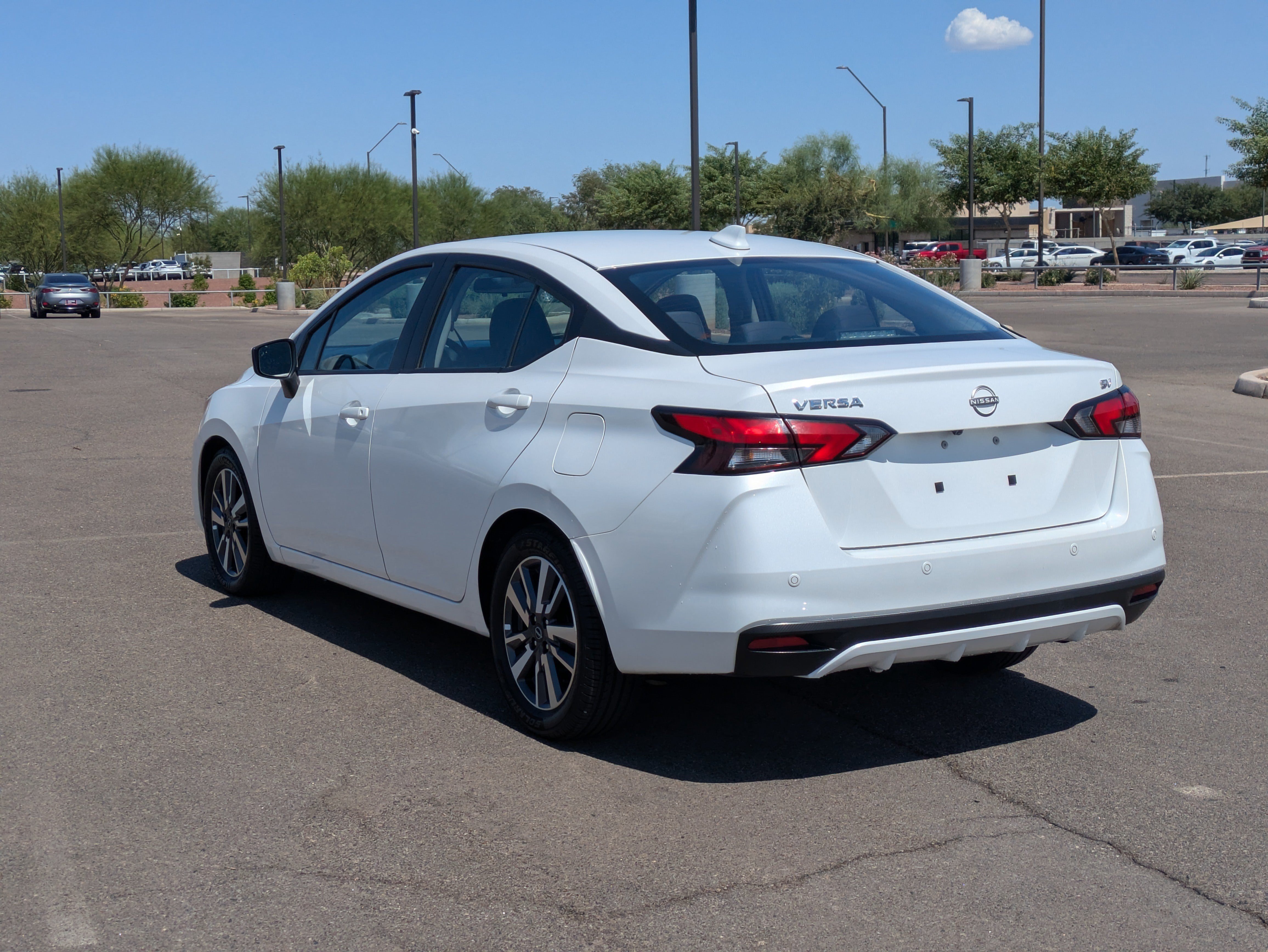 Used 2024 Nissan Versa SV FWD image 3