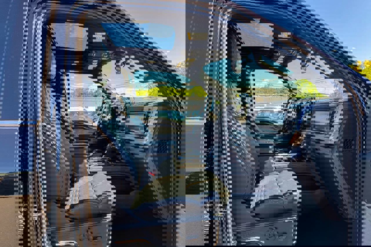 Used 2024 Ford F250 Platinum image 9