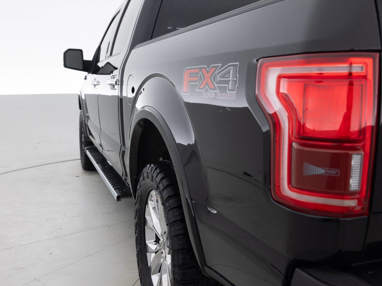 Used 2016 Ford F150 Lariat AWD/4WD image 13