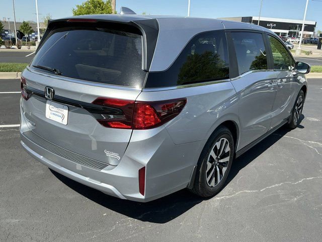 Used 2026 Honda Odyssey EX-L image 3