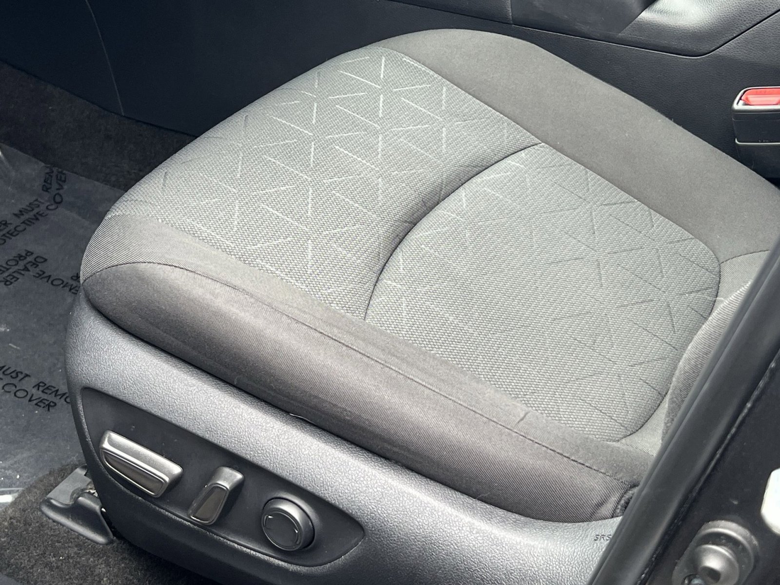 Used 2021 Toyota RAV4 XLE image 11