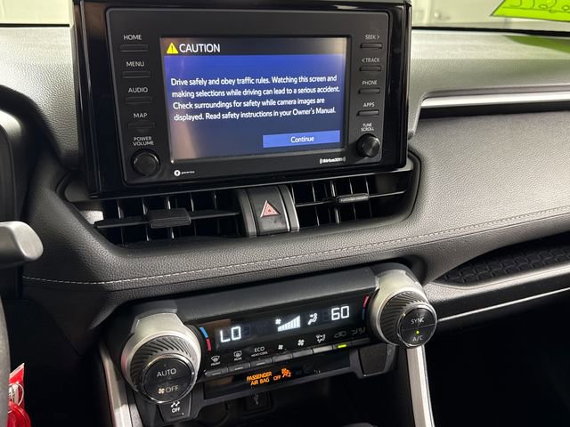 Used 2021 Toyota RAV4 LE AWD/4WD image 32