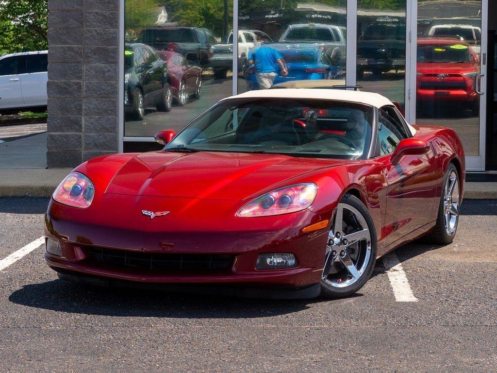 Used 2007 Chevrolet Corvette Convertible w/ Preferred Equipment Group RWD image 6