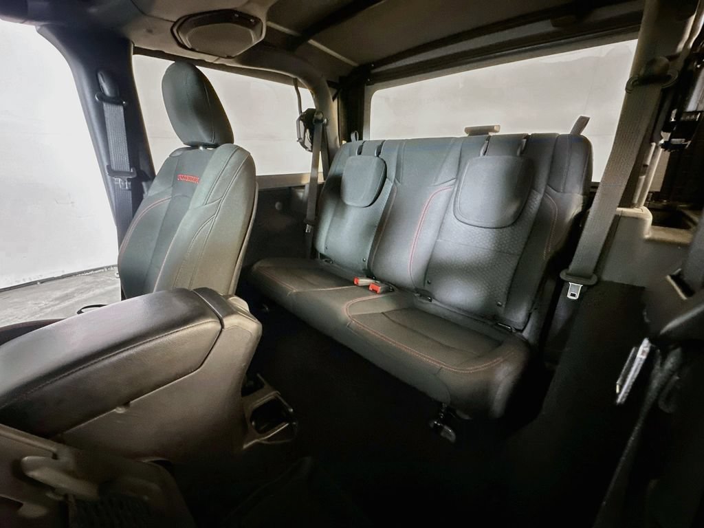 Used 2021 Jeep Wrangler Rubicon AWD/4WD image 16