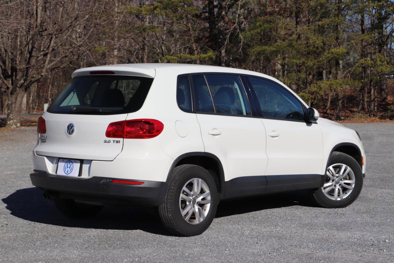Used 2013 Volkswagen Tiguan S FWD image 3
