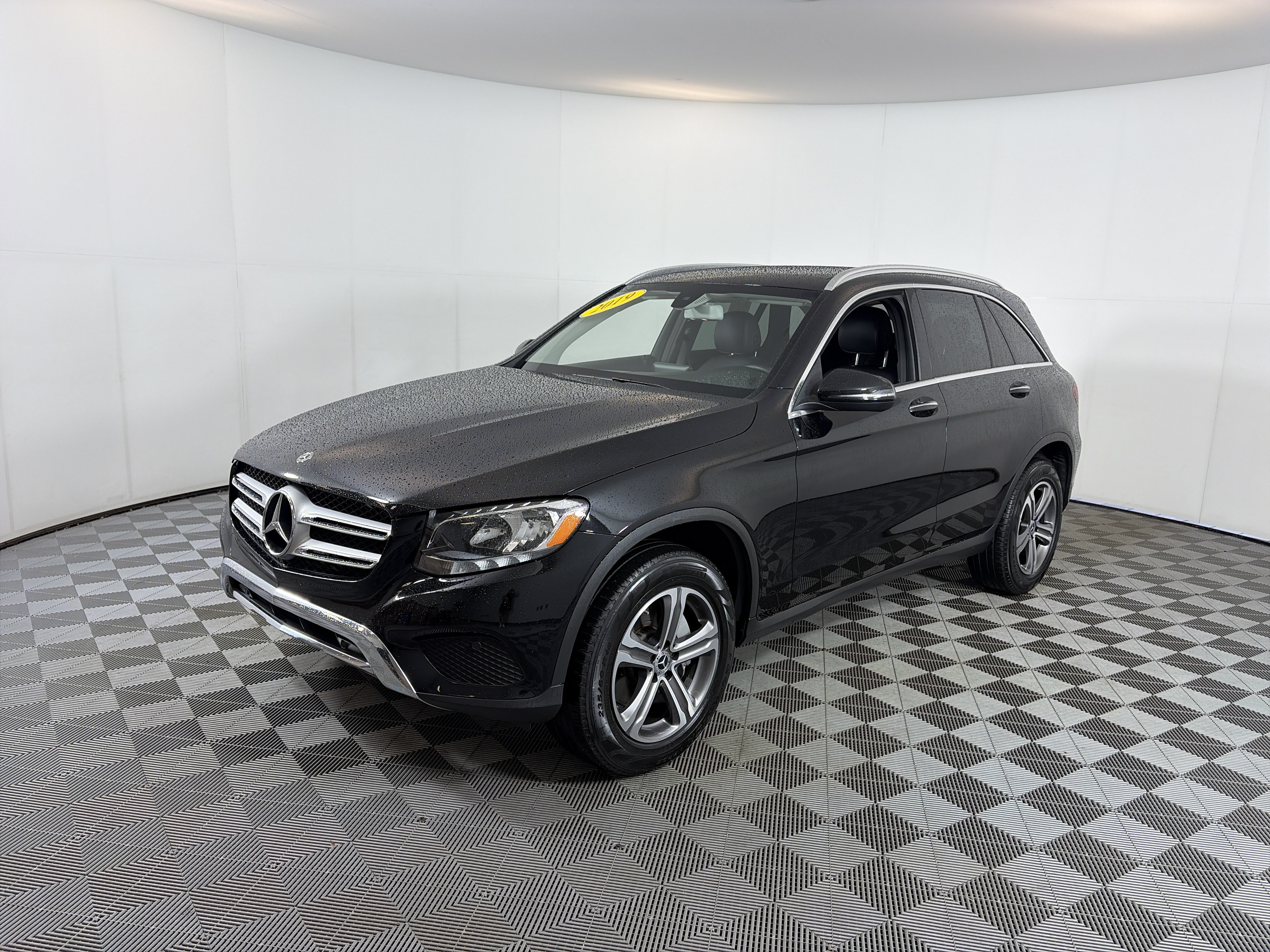 Used 2019 Mercedes-Benz GLC 300 4MATIC image 2