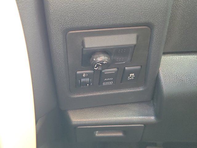 Used 2013 Nissan Rogue SL AWD/4WD image 22