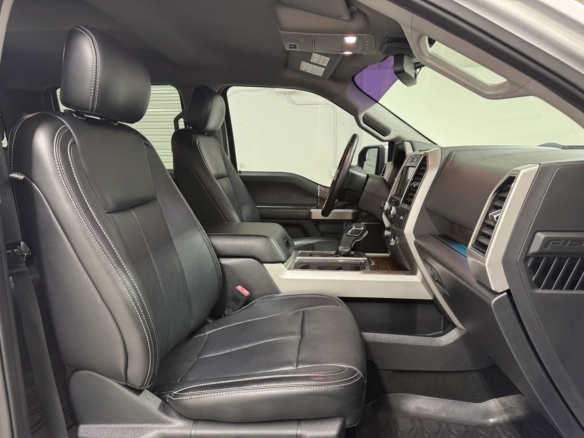 Used 2019 Ford F150 Lariat w/ FX4 Off-Road Package image 11