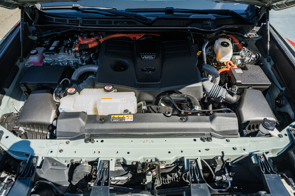 Used 2024 Toyota Tundra Platinum AWD/4WD image 17