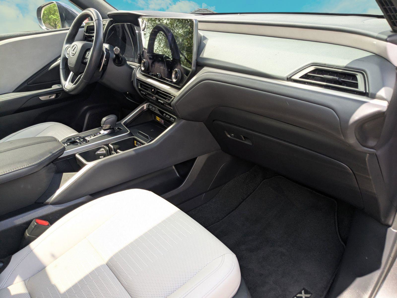 Certified 2025 Lexus TX 350 AWD w/ Technology Package image 23