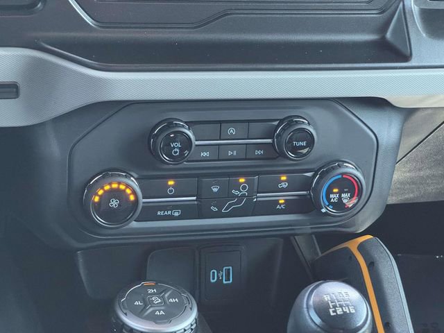 Used 2022 Ford Bronco Badlands w/ Sasquatch Package image 16