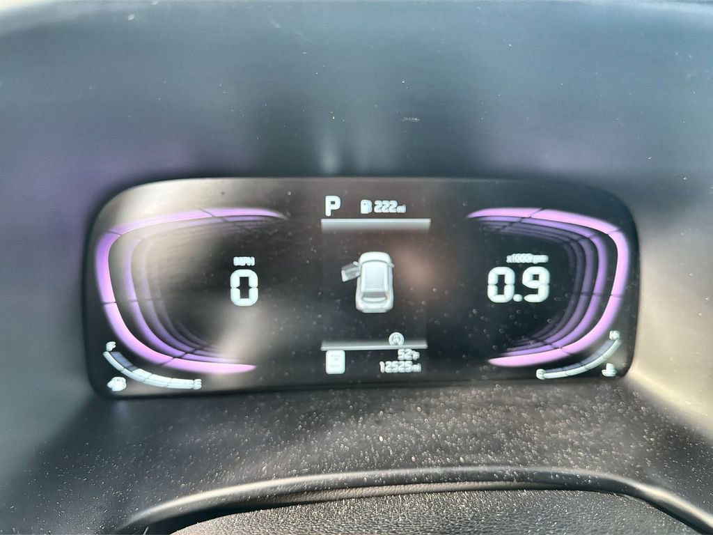 Used 2025 Kia Soul LX w/ LX Technology Package FWD image 15