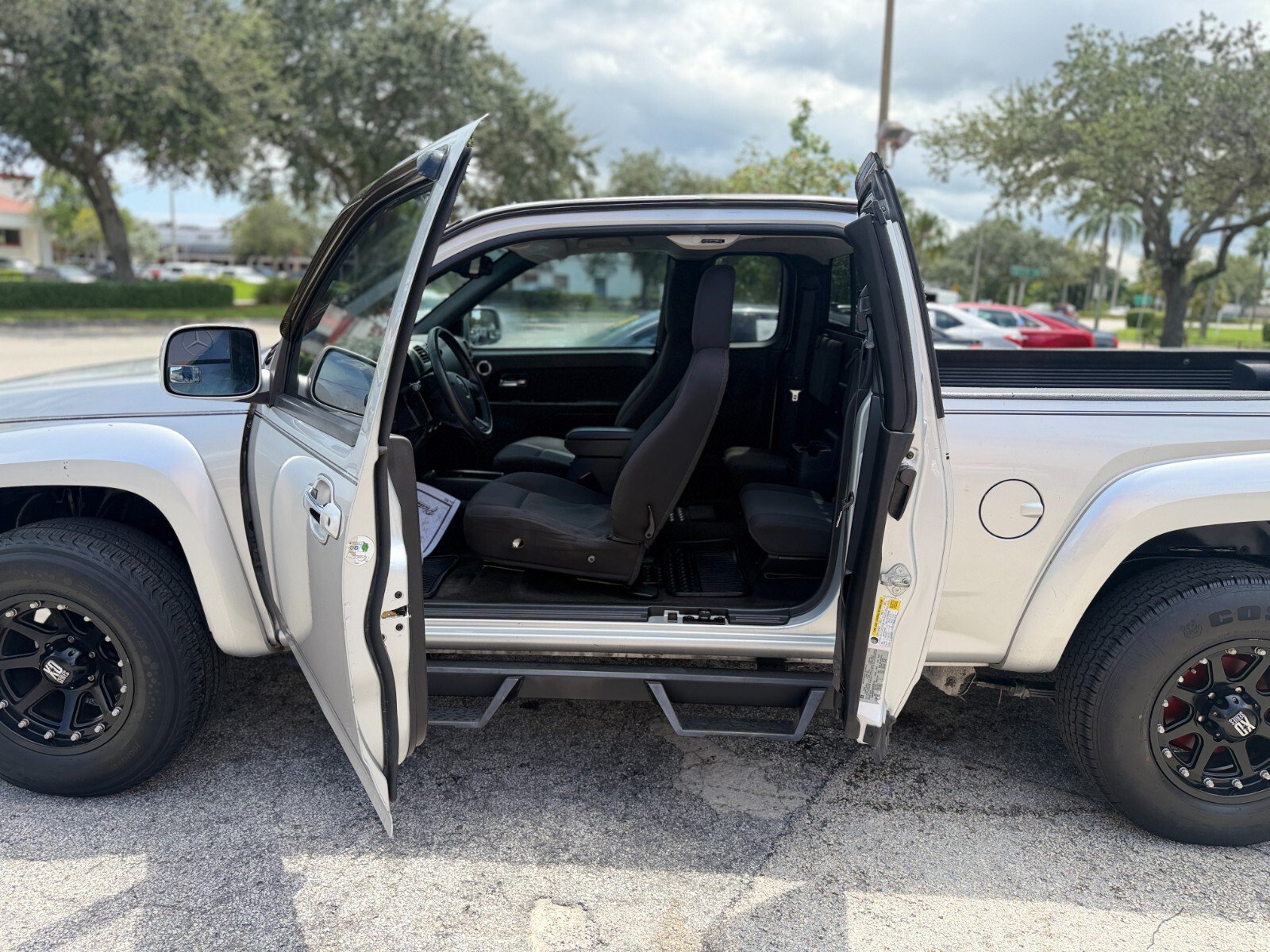 Used 2012 Chevrolet Colorado LT RWD image 12