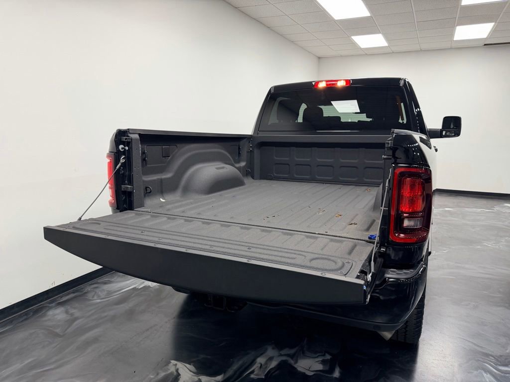Used 2025 RAM 2500 Big Horn AWD/4WD image 8