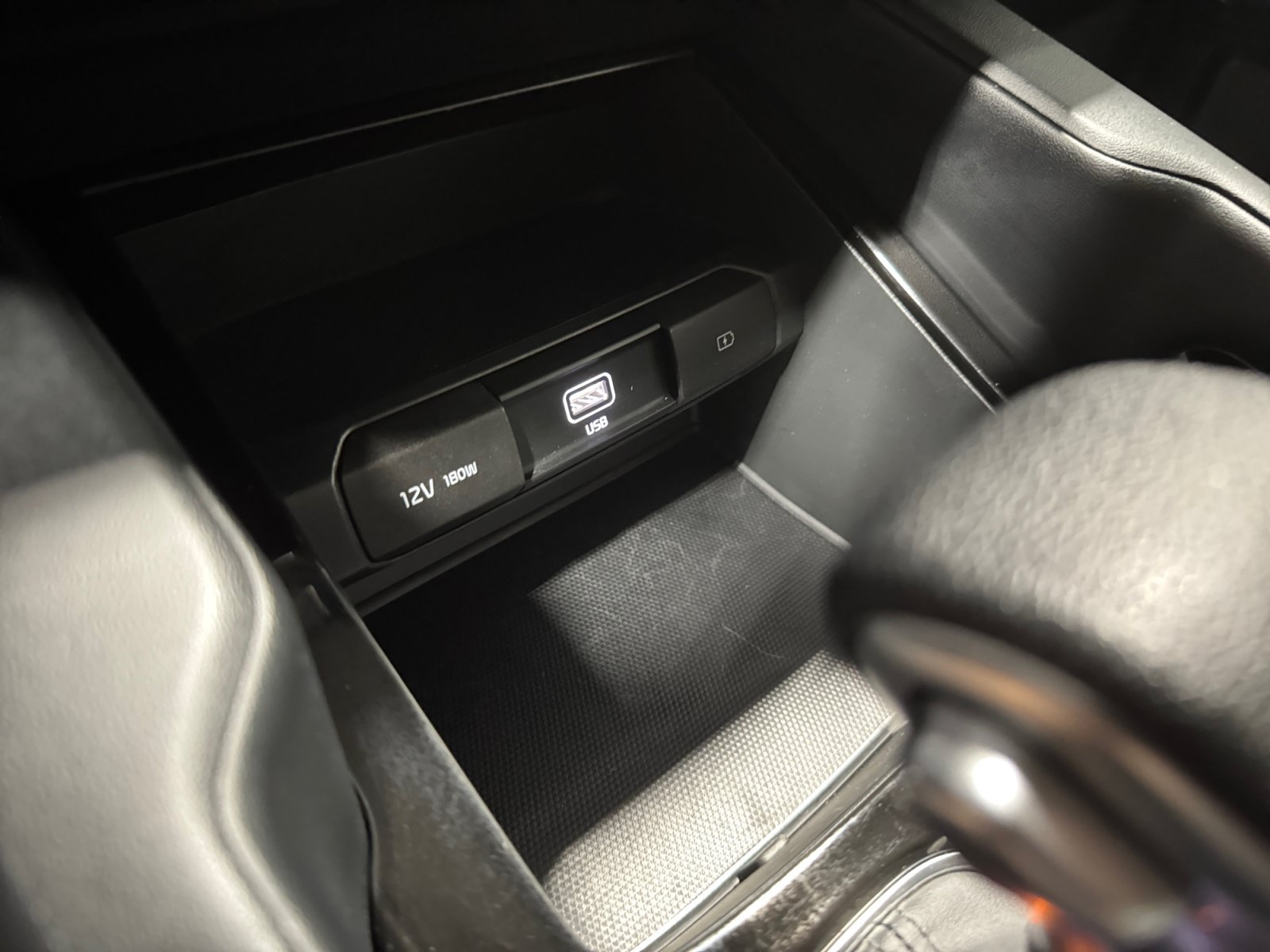 Used 2020 Kia Telluride LX AWD/4WD image 18