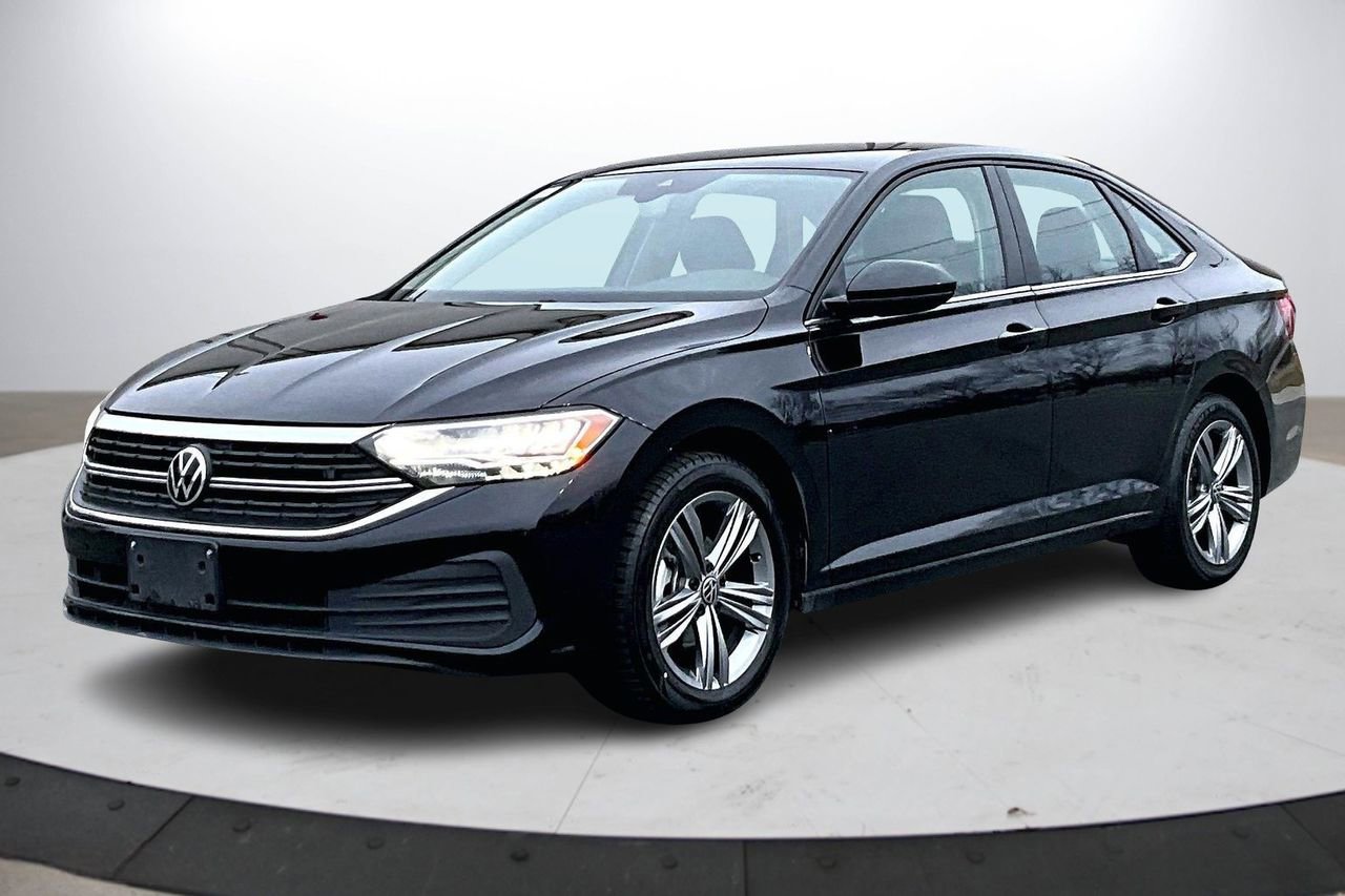 Used 2024 Volkswagen Jetta SE image 4