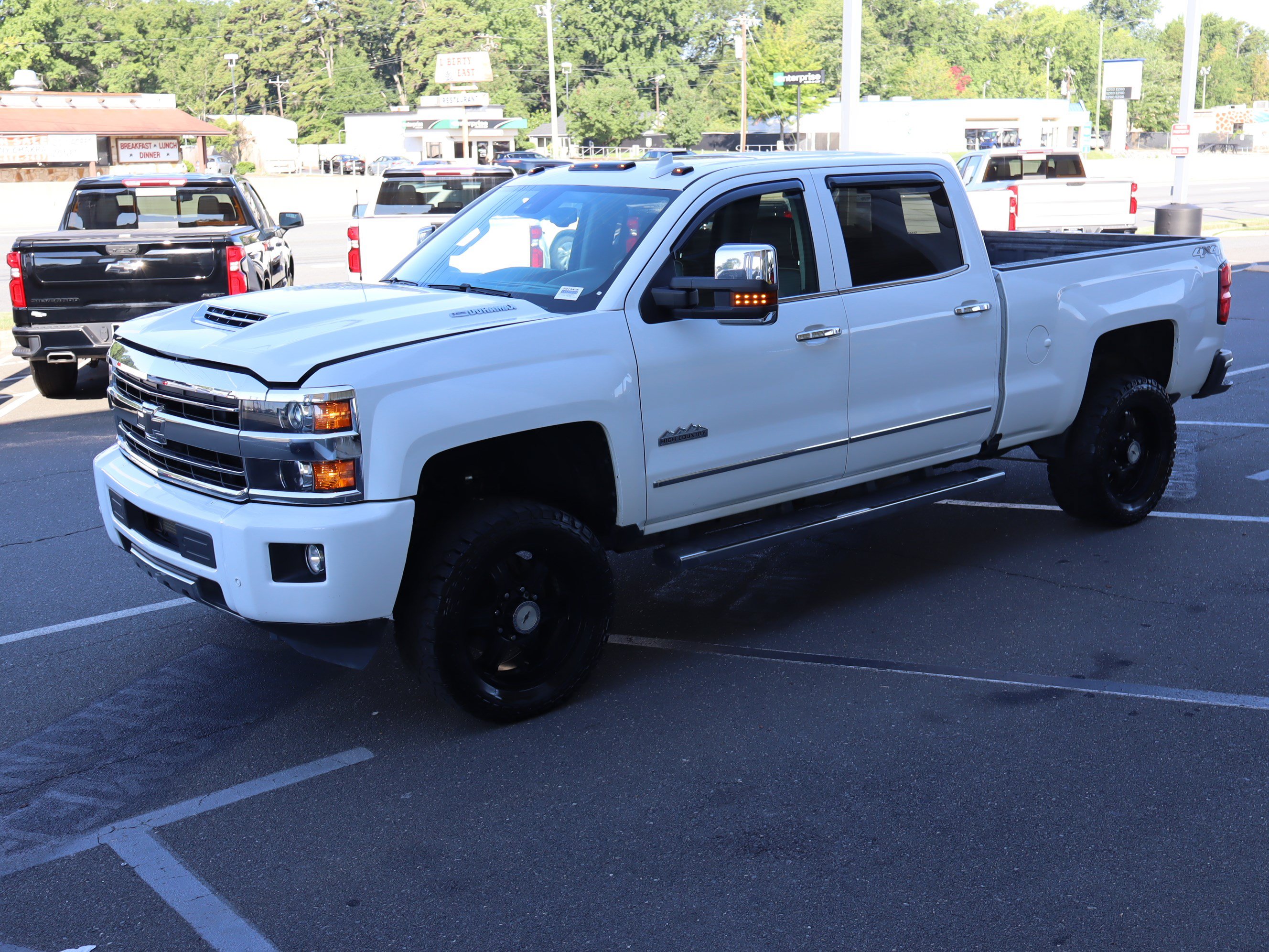 Used 2019 Chevrolet Silverado 2500 High Country w/ Duramax Plus Package AWD/4WD image 5