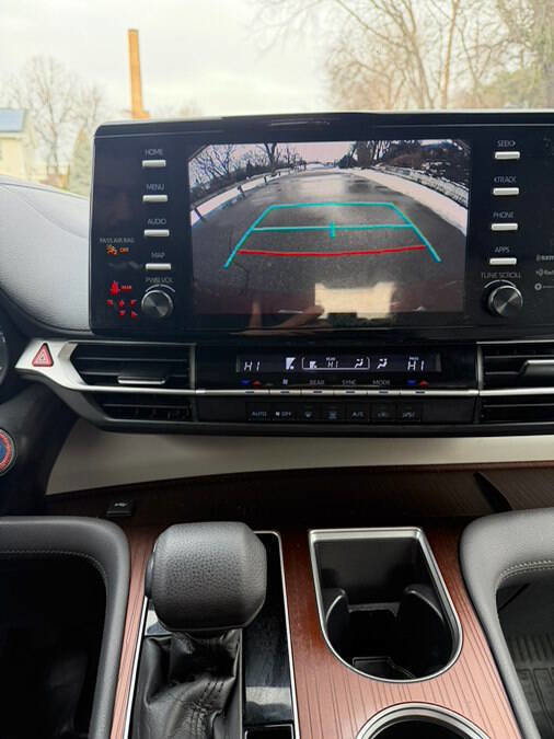 Used 2021 Toyota Sienna LE image 38