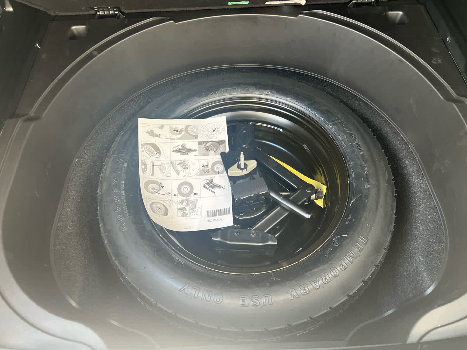 Used 2018 Jeep Cherokee Limited image 13