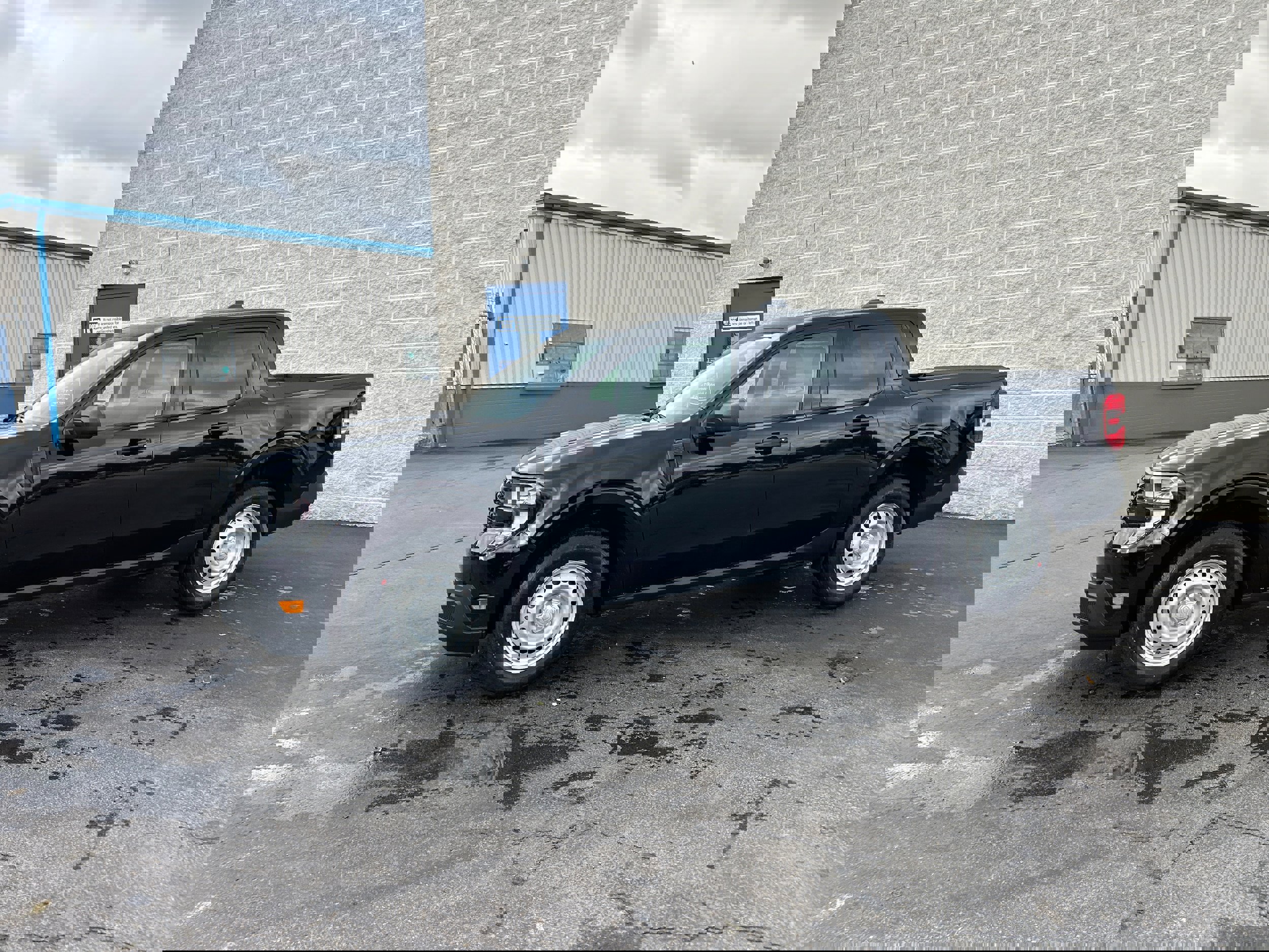 New 2025 Ford Maverick XL w/ Equipment Group 101A image 5