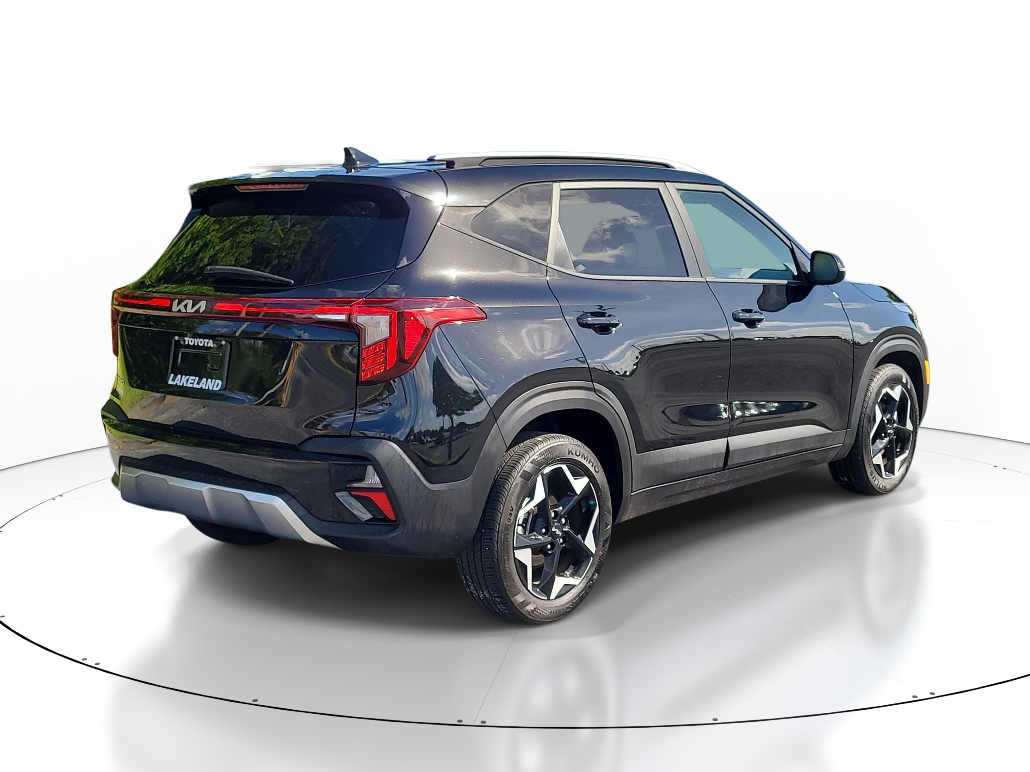 Used 2025 Kia Seltos S image 7