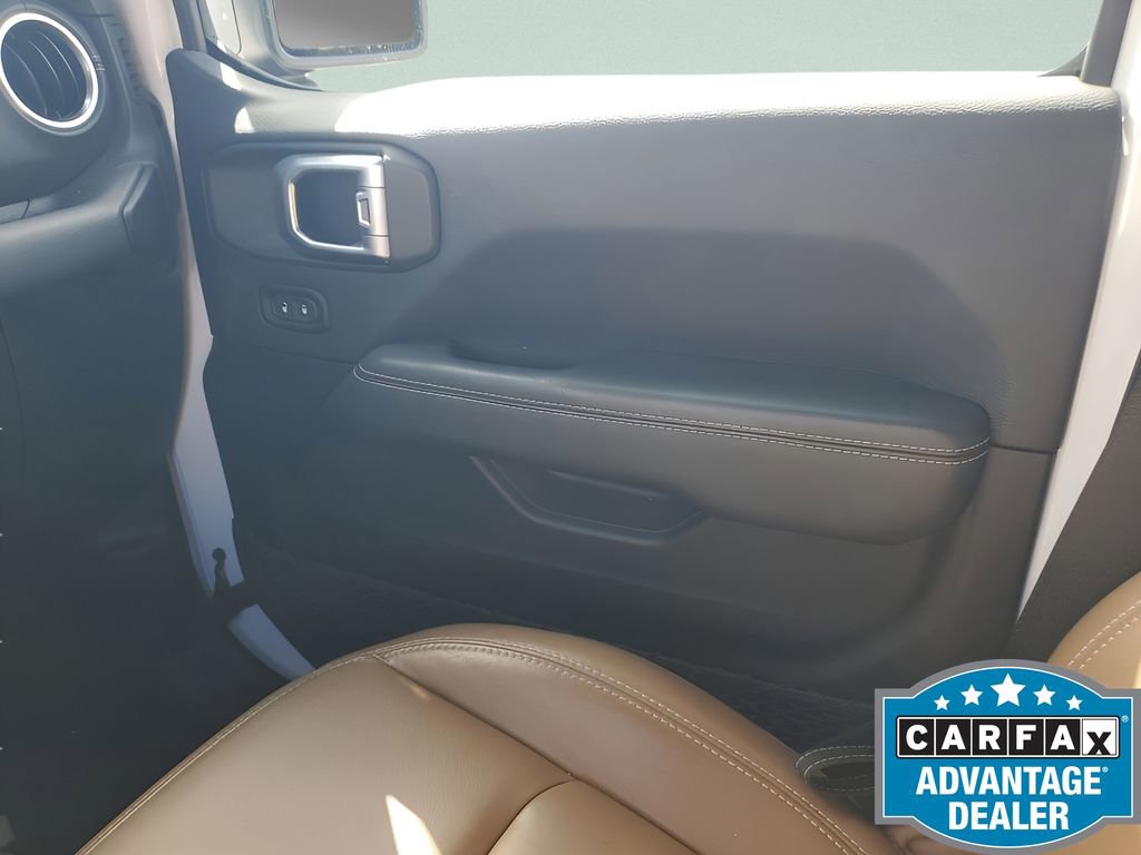 Used 2020 Jeep Wrangler Unlimited Sahara image 19