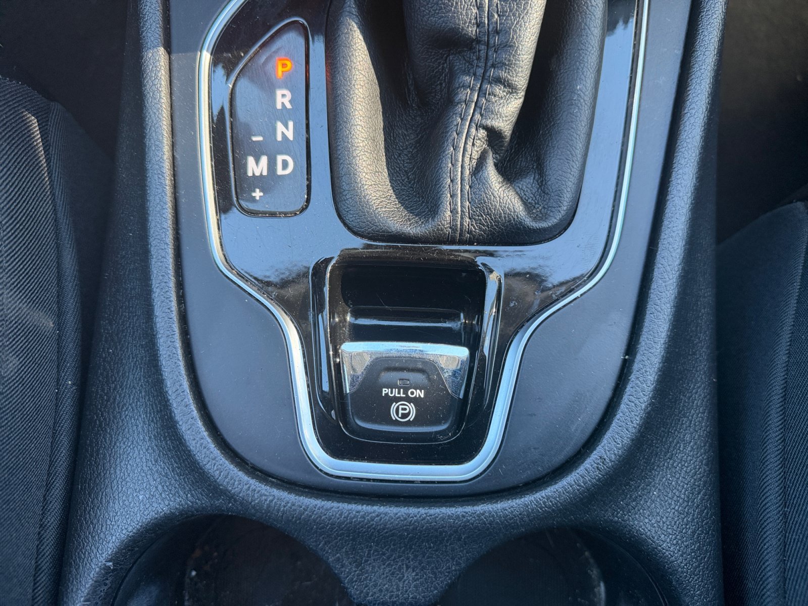 Used 2019 Jeep Cherokee Limited AWD/4WD image 30