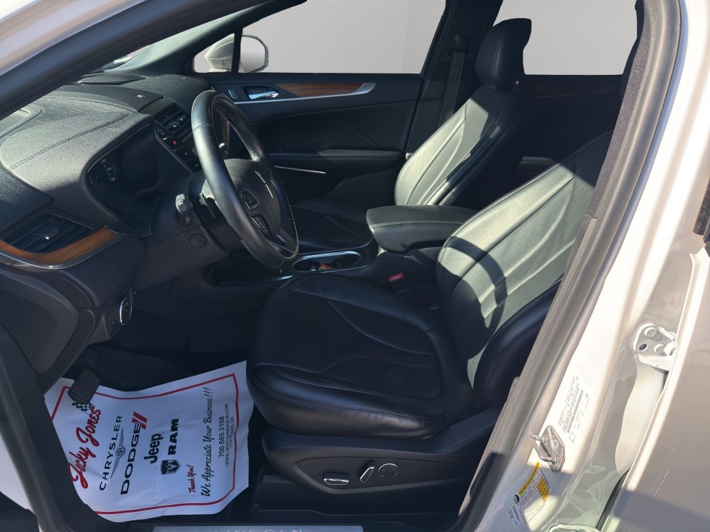 Used 2019 Lincoln MKC Reserve w/ MKC Technology Package FWD image 4