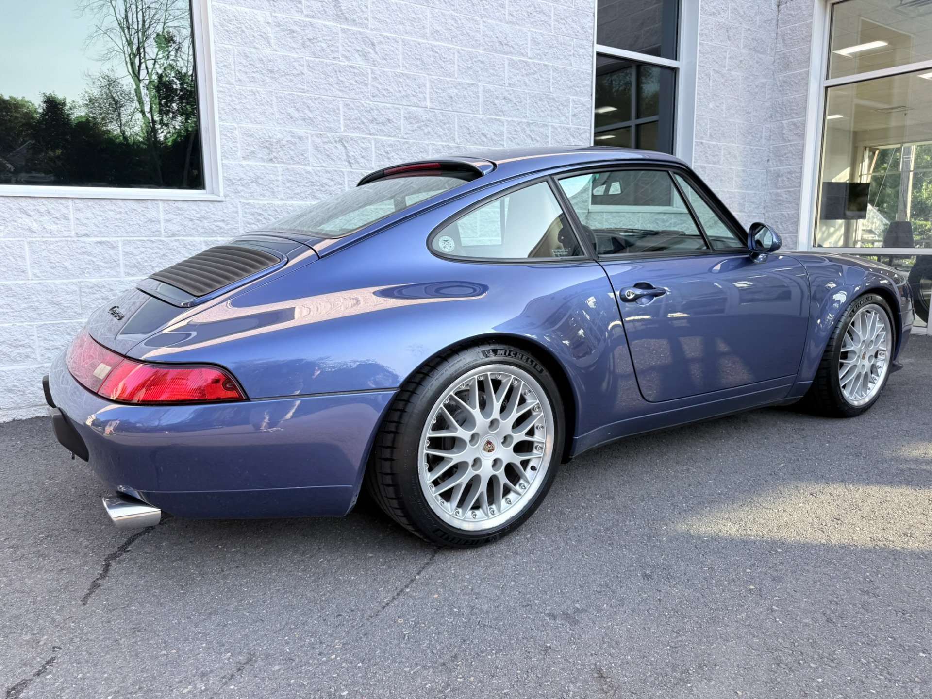 Used 1997 Porsche 911 Carrera RWD image 12