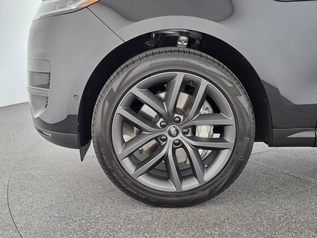 Used 2024 Land Rover Range Rover Sport SE AWD/4WD image 9
