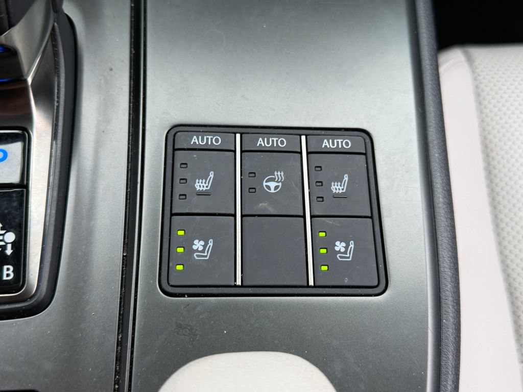 Used 2025 Lexus UX 300h AWD w/ Accessory Package (Z1) image 29