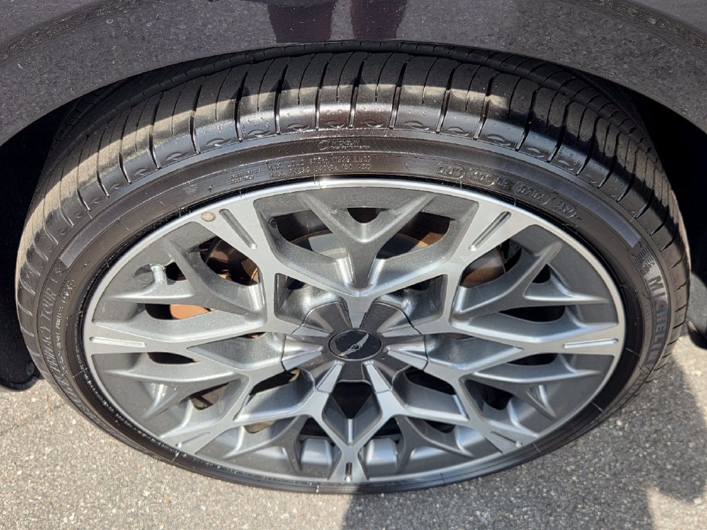 Used 2025 Genesis G90 3.5T AWD/4WD image 12