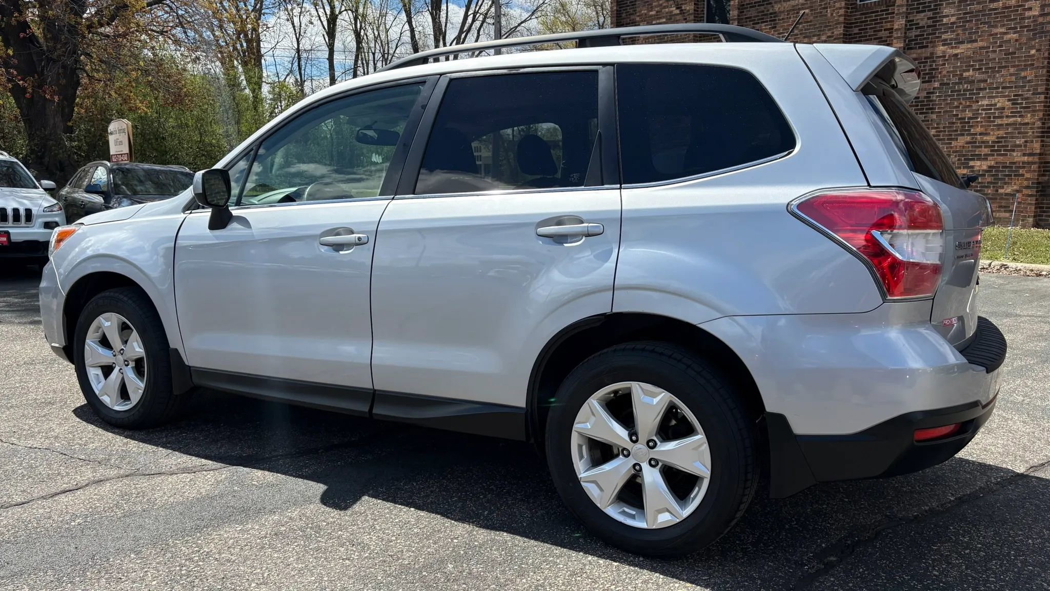 Used 2014 Subaru Forester 2.5i Limited AWD/4WD image 6
