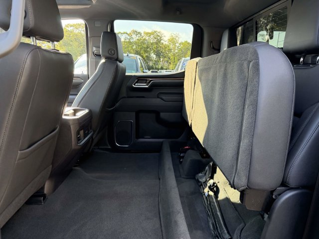 Used 2024 Chevrolet Silverado 1500 LT Trail Boss w/ Convenience Package II AWD/4WD image 15