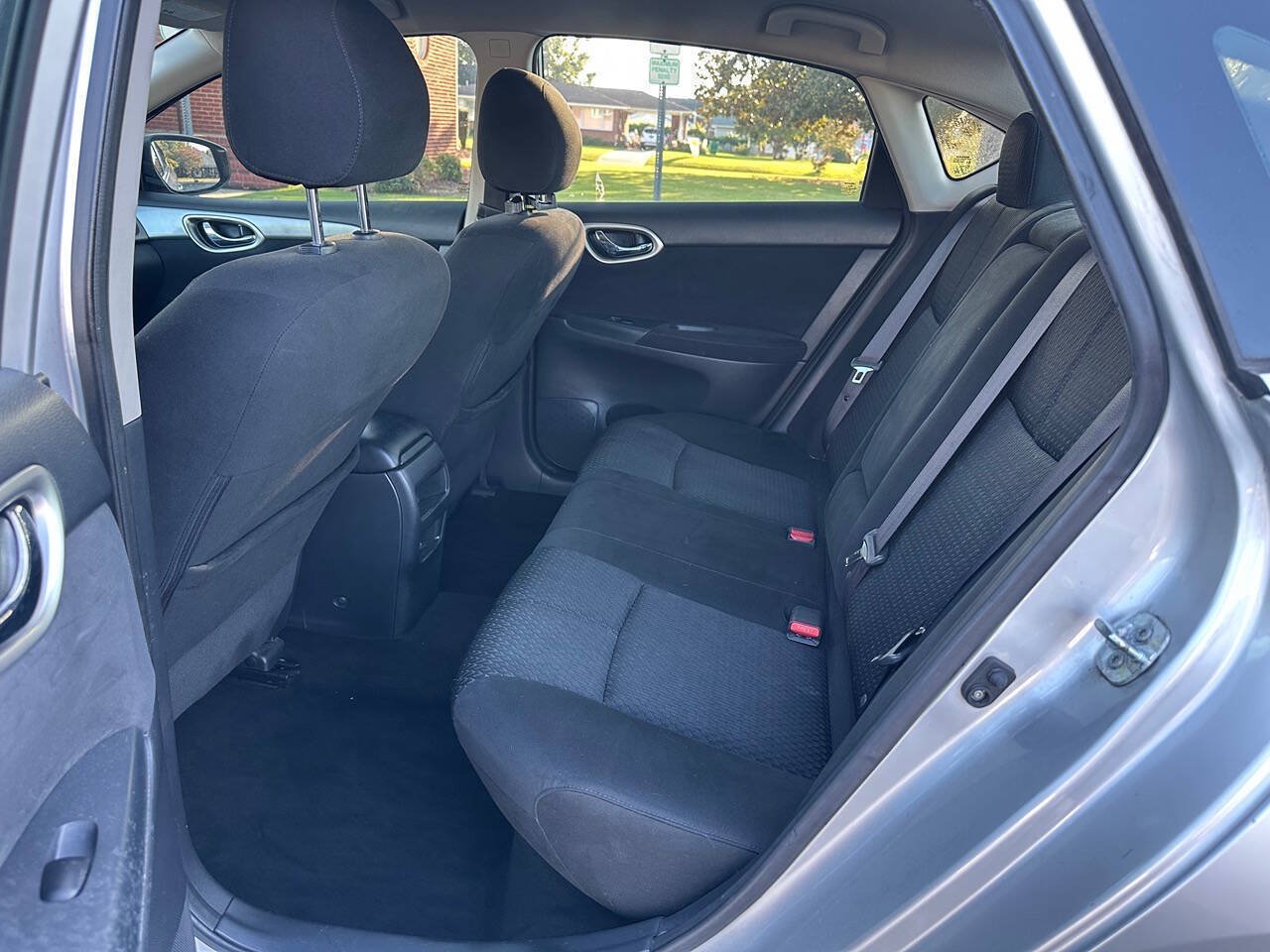 Used 2015 Nissan Sentra SR FWD image 13