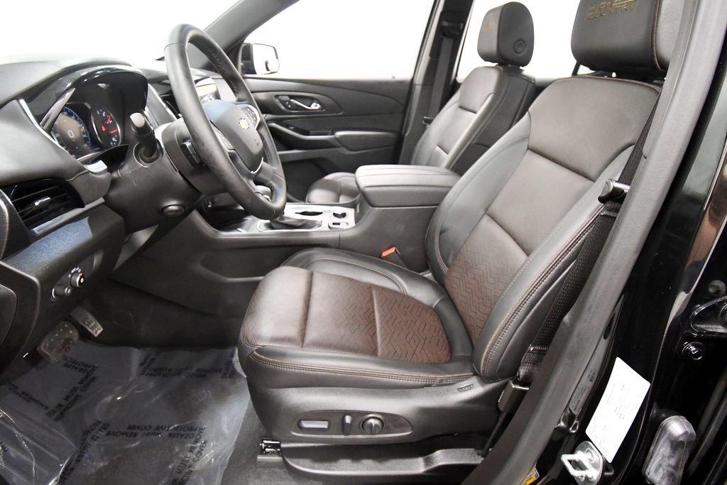 Used 2024 Chevrolet Traverse High Country AWD/4WD image 14