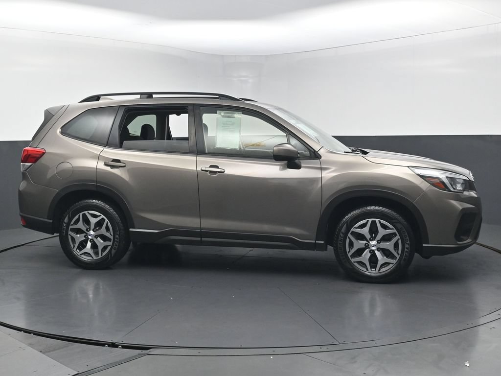 Used 2021 Subaru Forester Premium AWD/4WD image 6