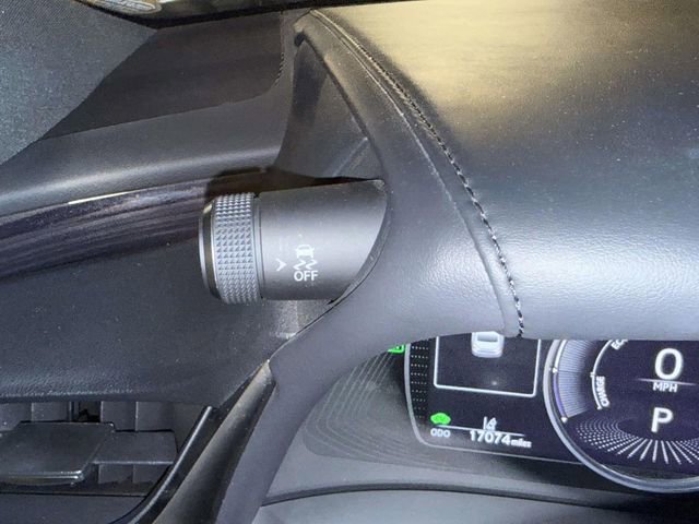 Certified 2021 Lexus ES 300h w/ Accessory Package image 28