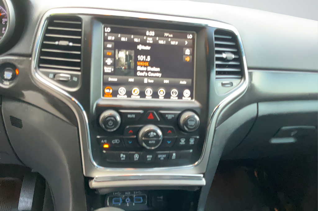 Used 2018 Jeep Grand Cherokee Altitude AWD/4WD image 35