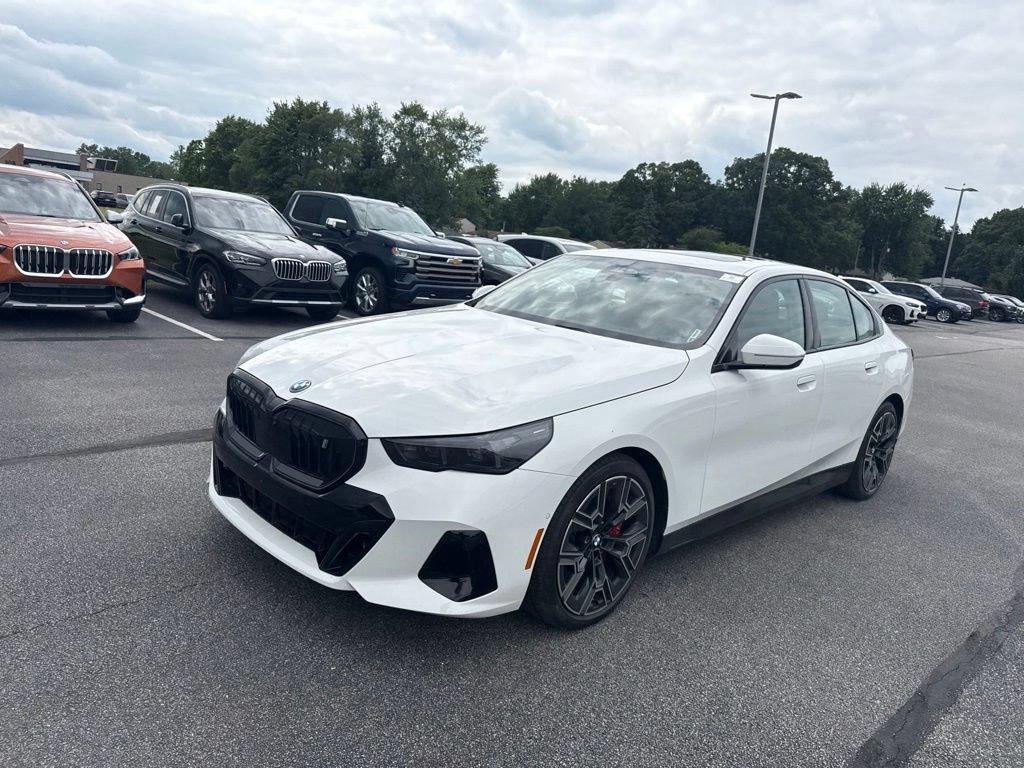 Used 2025 BMW i5 xDrive40 w/ M Sport Package AWD/4WD video 3