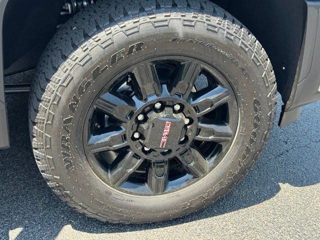 New 2026 GMC Sierra 2500 AT4 w/ AT4 Premium Plus Package AWD/4WD image 28
