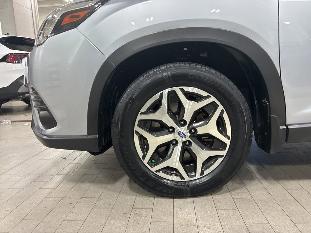 Used 2022 Subaru Forester Premium image 15