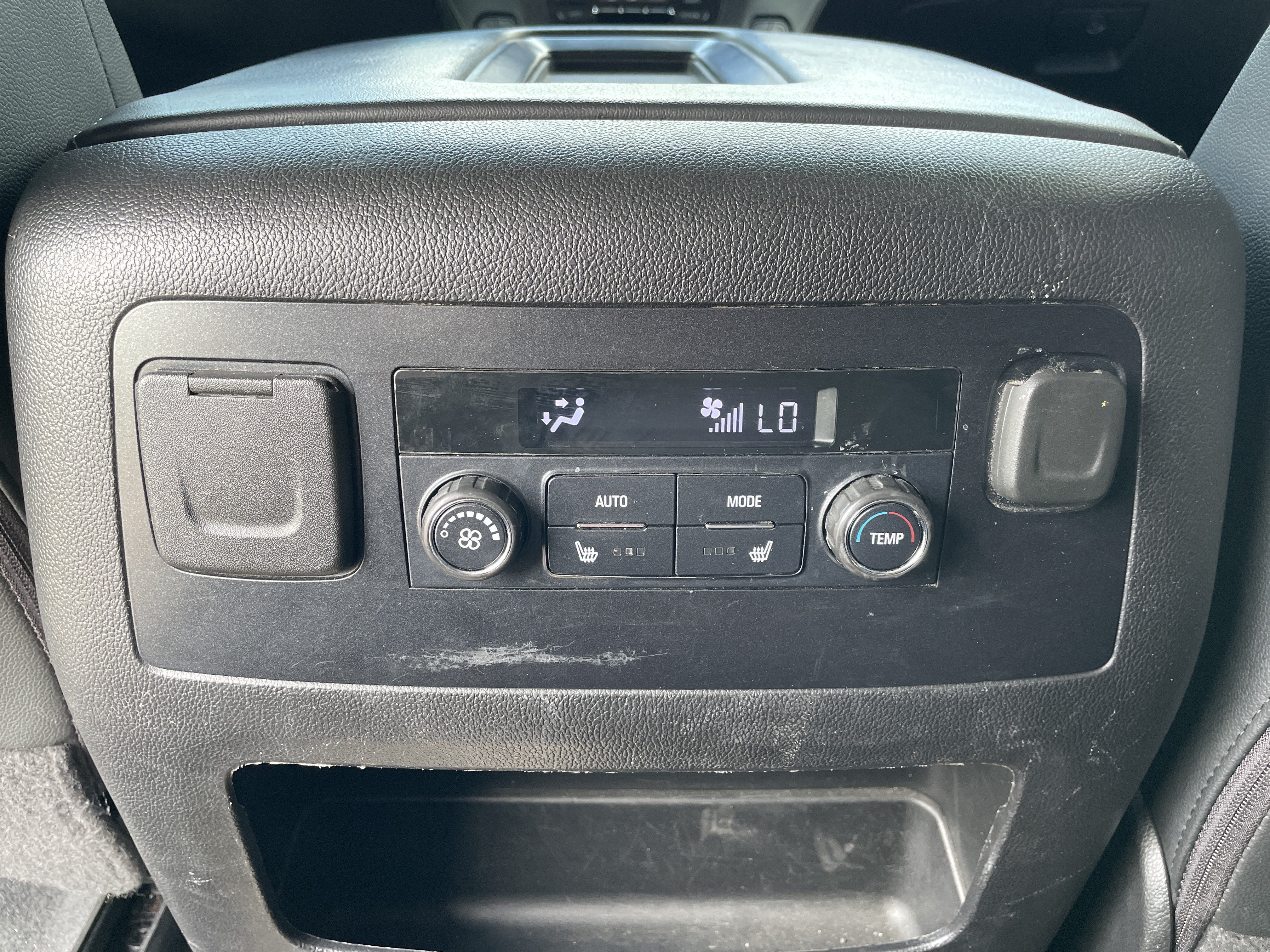 Used 2020 GMC Yukon XL SLT RWD image 19