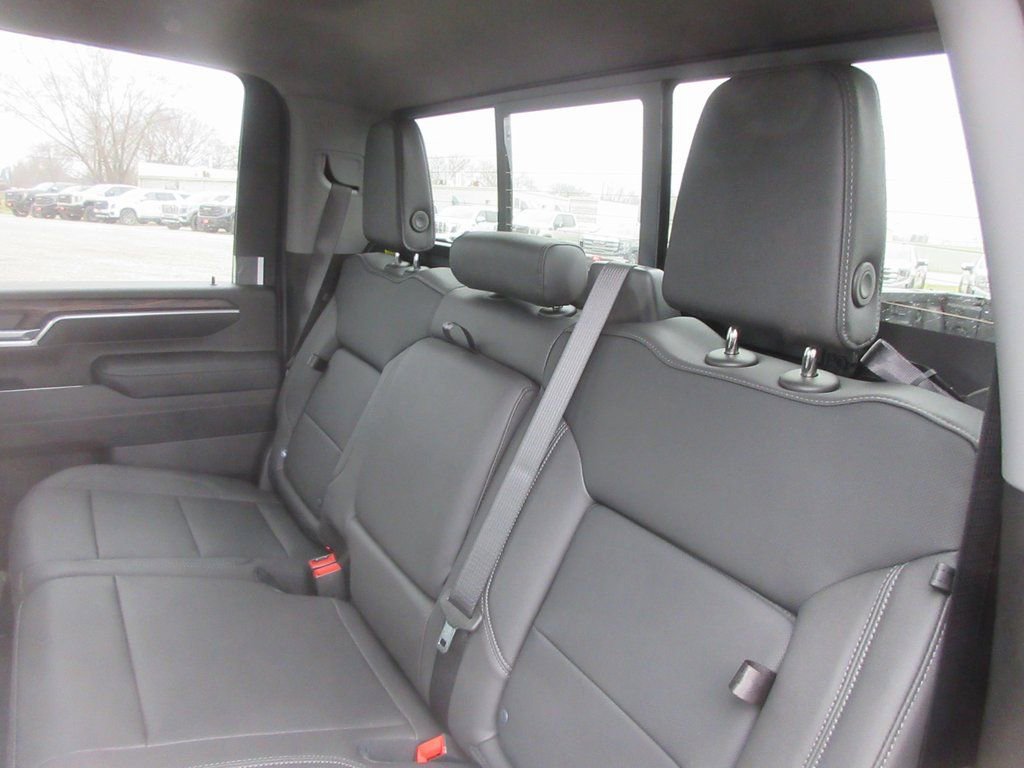 New 2026 GMC Sierra 3500 SLT w/ SLT Premium Package image 15