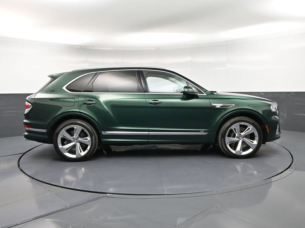 Used 2022 Bentley Bentayga AWD/4WD image 9
