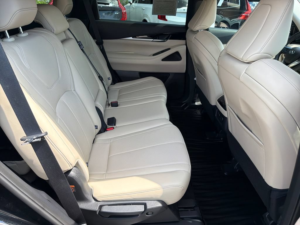 Used 2023 INFINITI QX60 Pure FWD image 15