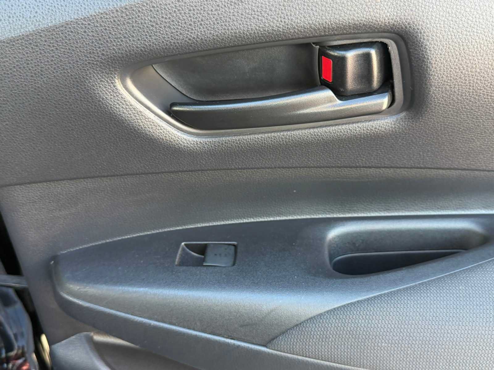 Used 2025 Toyota Corolla LE FWD image 27