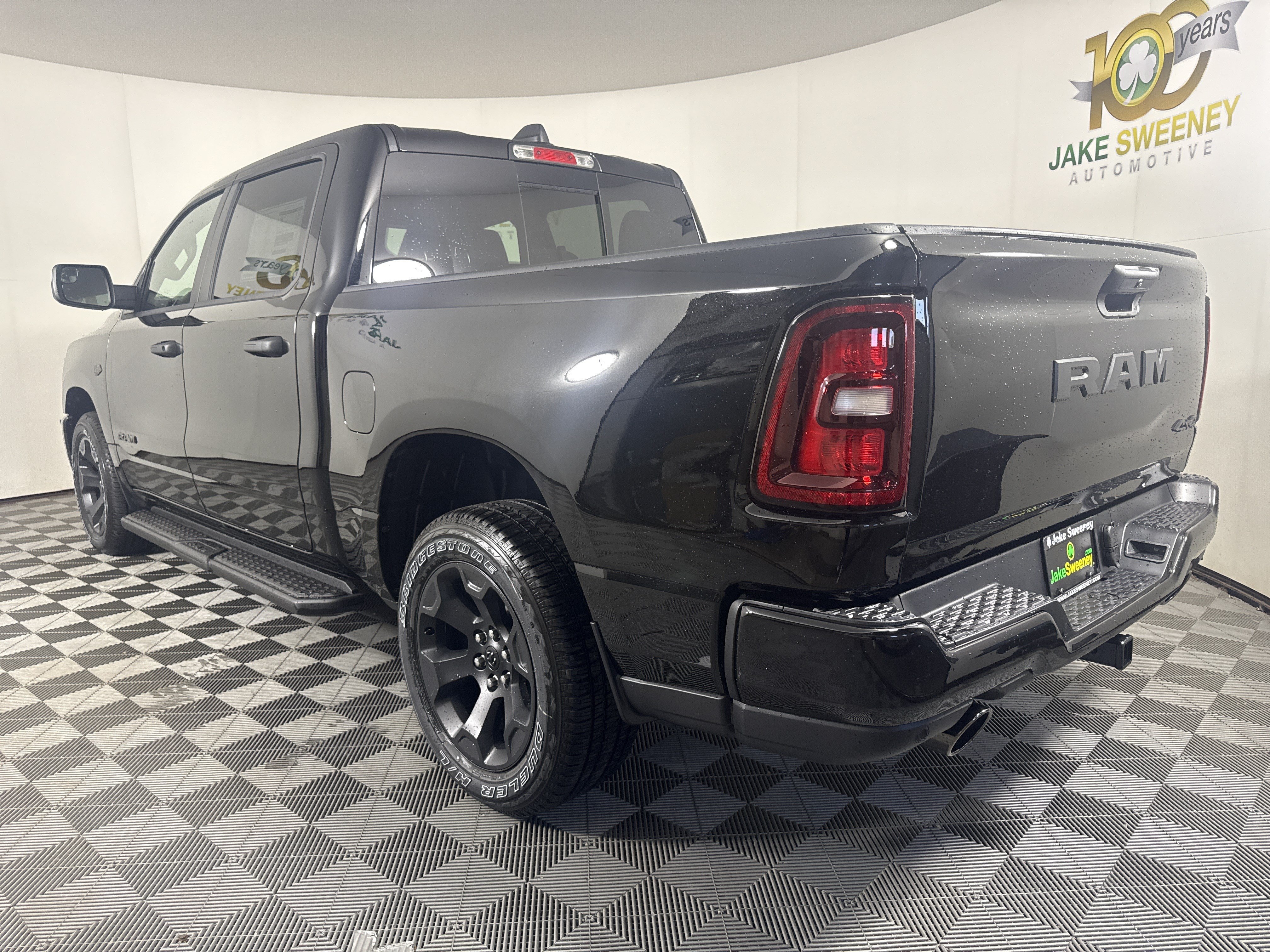 New 2027 RAM 1500 Express AWD/4WD image 6