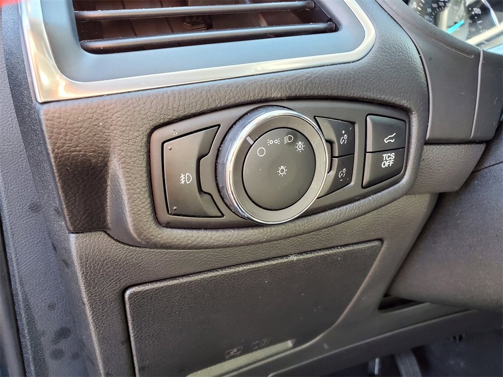 Used 2024 Ford Edge Titanium image 13